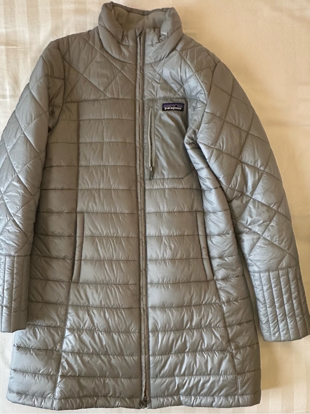 Patagonia Women’s Light Gray Quilted Puffer Coat
